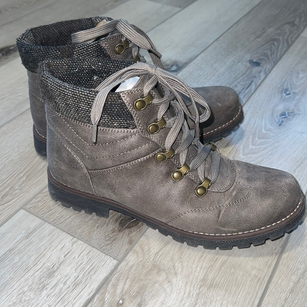 Sonoma Lace Up Ankle Boot